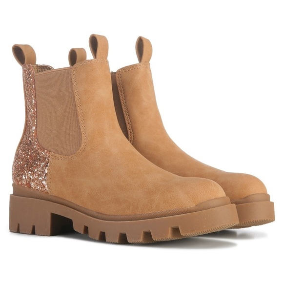 DV by Dolce Vita Other - DV DOLCE VITA Women's Davys Chelsea Boot Big Kids Size 5 NEW